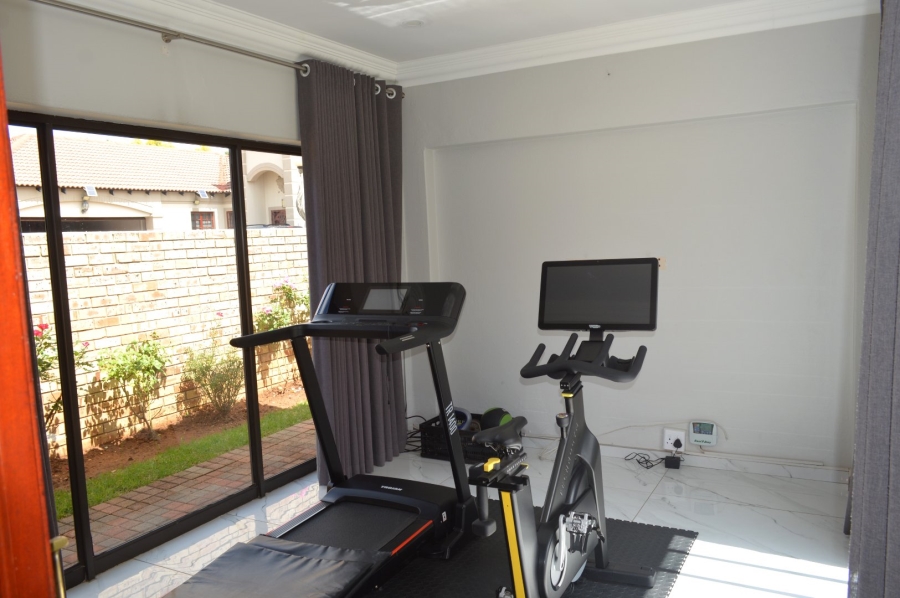 3 Bedroom Property for Sale in Flamwood North West